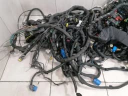 FERRARI Ferrari GTC4 Lusso T 3.9 V8 F151M Wiring Loom MAIN RHD Wiring Harness FRONT + REAR — thumbnail 4