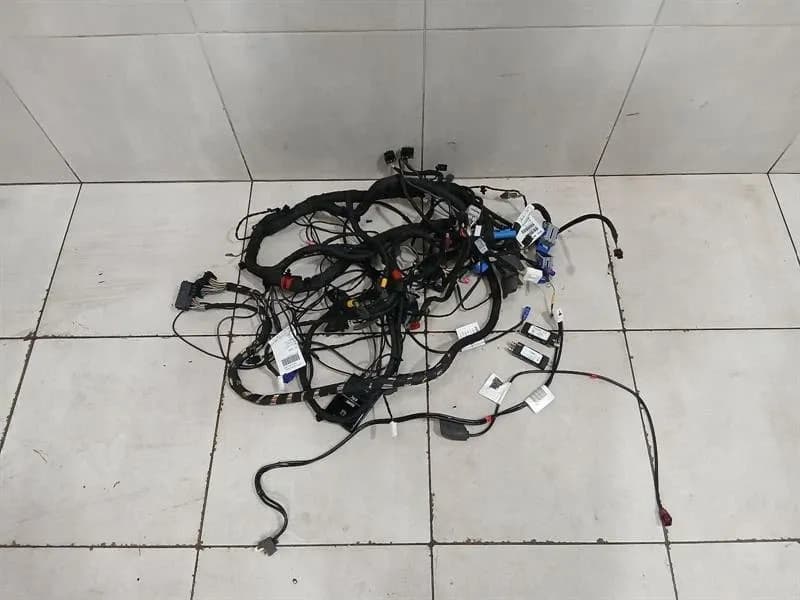 FERRARI FERRARI GTC4 LUSSO T 3.9 V8 F151M Wiring Loom 795561 DASBOARD RHD Wiring Harness