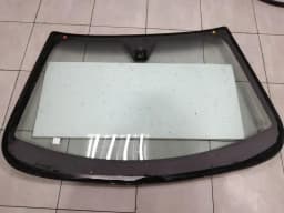 MASERATI Maserati Granturismo M145 Windscreen 68240500 Windscreen Scratched — thumbnail 2