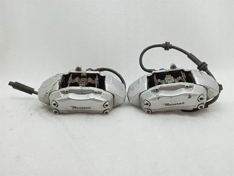 Maserati Granturismo M145 Front Brake Caliper Set 82337004 Front Brake Caliper -