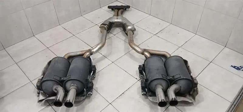 BMW BMW 5 M5 E39 OEM Exhaust Silencer 18101406814 Exhaust Silencer
