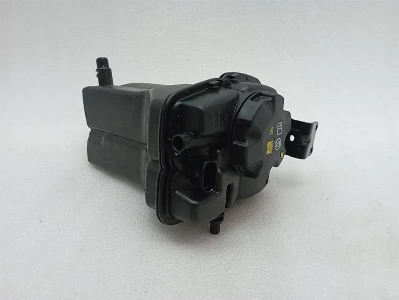 BMW 4 G83 M4 Expansion Tank 8093924 Expansion Tank Coolant
