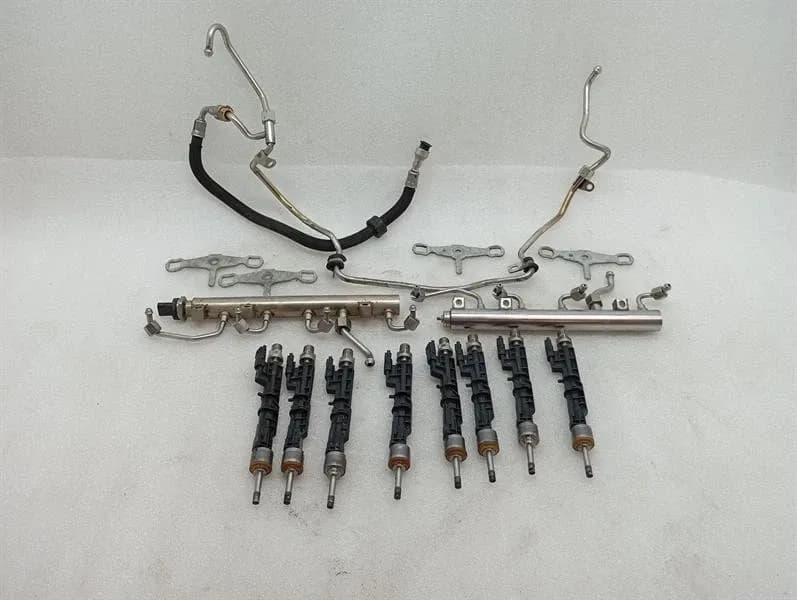 BMW BMW 5 Series F90 G30 M5 Fuel Line 13537852402 SET+ INJECTORS fuel line