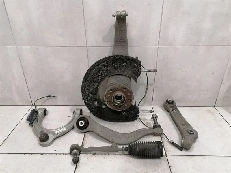BMW 5 F90 M5 Left Front Hub 31107857011 Wheel Bearing Housing Front Left X-DRIVE AWD-