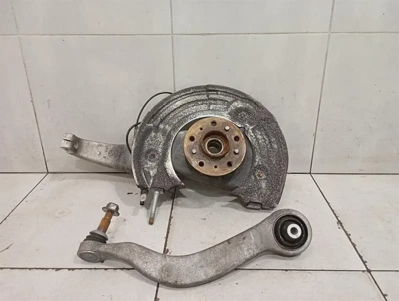BMW BMW 5 Series F90 G30 M5 Right Front Hub 7857012 Wheel Bearing Housing Front Right-