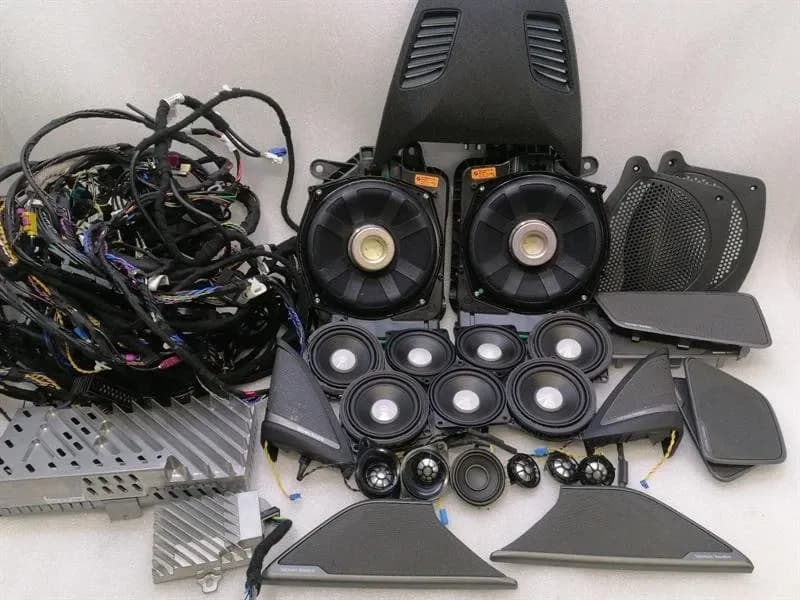 BMW BMW F90 G30 M5 Speaker Set 2622875 Harman / Kardon Speaker Set-