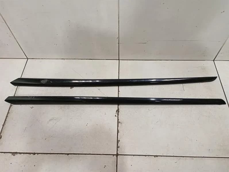 FERRARI Ferrari 599 GTB F141 Front Aerodynamic Molding Set 69966500 Bar -