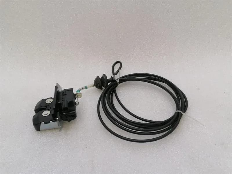 Ferrari 599 GTB F141 boot lock 69367900 tailgate lock -