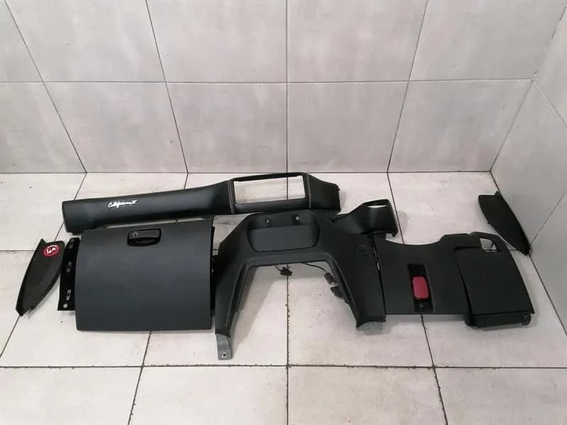 FERRARI FERRARI CALIFORNIA T F149 14-17 DASHBOARD 859098 RHD LEATHER SET LOWER PARTS-