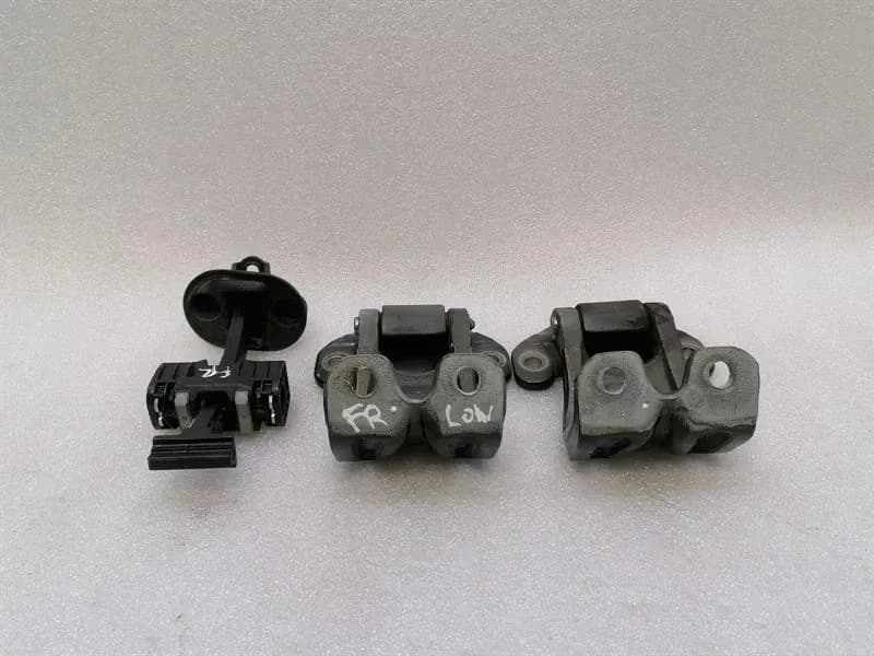 FERRARI Ferrari GTC4 Lusso F151M Right Door Hinge 88446200 Right Door Hinge