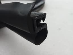 FERRARI Ferrari California T F149 14-17 Door Seal 84036700 Door Seals - — thumbnail 5