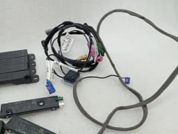 ASTON MARTIN Aston Martin DBS SUPERLEGGERA AM7 18-24 Aerial / Antenna ED33-18C847-BA Antenna — thumbnail 5