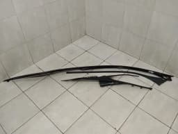 ASTON MARTIN Aston Martin DBS DB11 AM7 Right Body Molding HY53-519A36-HB Right Bar - — thumbnail 1