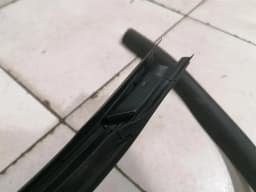 ASTON MARTIN Aston Martin DBS SUPERLEGGERA AM7 Right Door Seal HY53-C20708-AC Door Seals - — thumbnail 6
