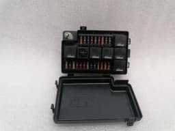 ASTON MARTIN Aston Martin Rapide 10-14 Fuse Box AD43-14A074-AA Control Unit - — thumbnail 3