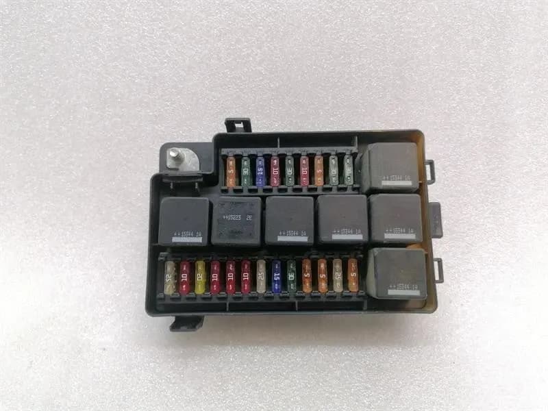 Aston Martin Rapide S Fuse Box AD43-14A074-AA Fuse Box