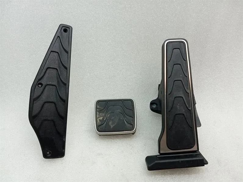 ASTON MARTIN Aston Martin DBS AM7 18-24 Throttle Pedal (Electrical) HY53-9F836-AA Throttle Pedal-