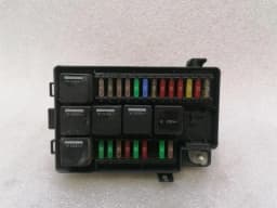 ASTON MARTIN Aston Martin Rapid AMR Fuse Box AD43-14A074-AA Fuse Box- — thumbnail 3