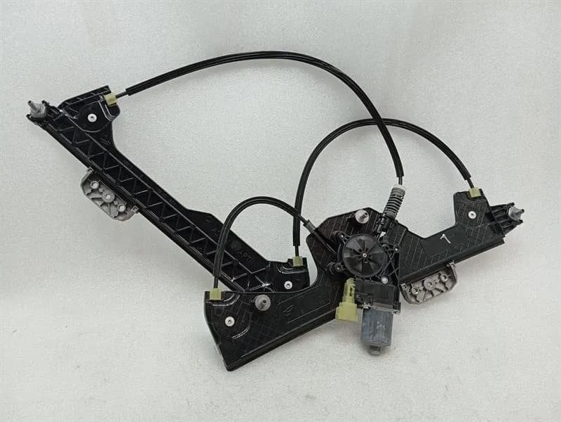 ASTON MARTIN Aston Martin DBS AM7 Left Front Door Winder 139001922 Window Regulator Front Left
