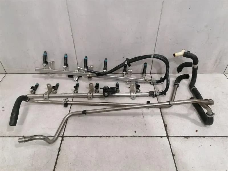ASTON MARTIN Aston Martin Rapide 10-14 Fuel Rail 4G4E-9S441-CA Fuel Injector Pipe Manifold