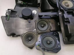 ASTON MARTIN Aston Martin DBS SUPERLEGGERA AM7 18-24 Speaker Set JY53-18808-AB Speakers - — thumbnail 3