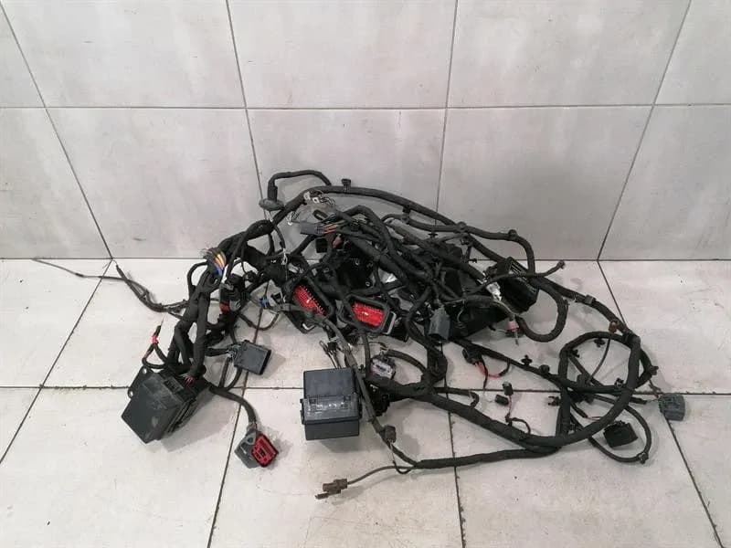 ASTON MARTIN ASTON MARTIN DBS AM7 FRONT END WIRING LOOM KY73-14290-BB RIGHT HAND DRIVE RHD-