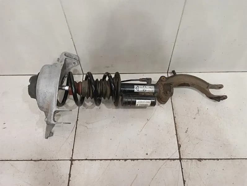 AUDI Audi RS4 B8 8K Shock Absorber Front 8K04023 Front Shock Absorber 8K0412019-