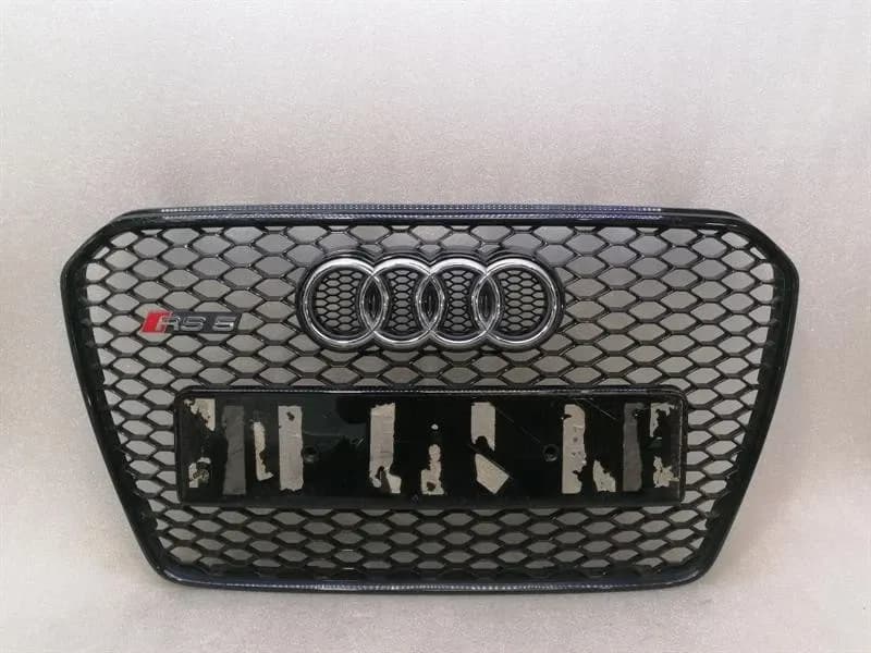 AUDI Audi RS5 8T Front Grille 8T0853651J Radiator Grille Scratched