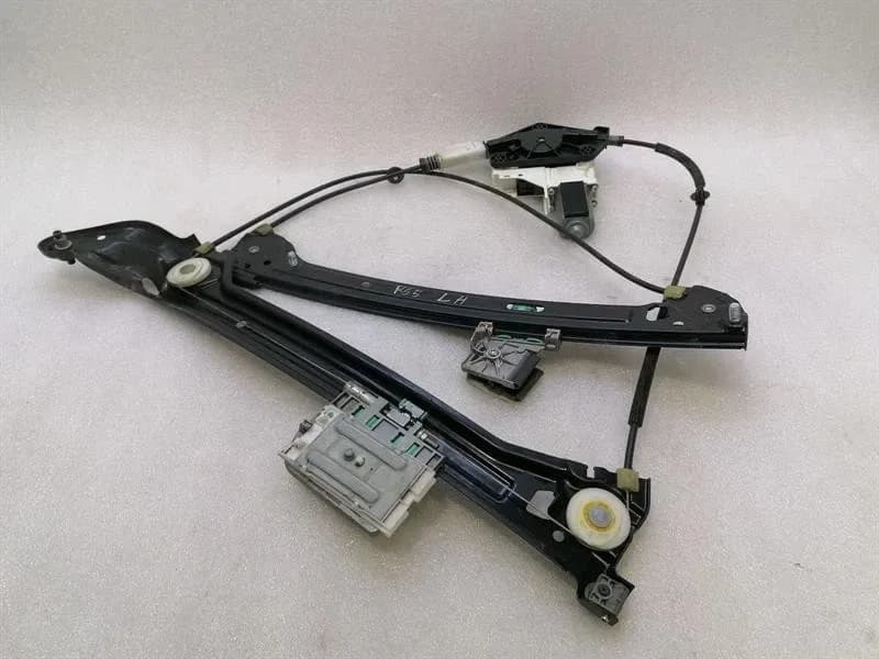 AUDI Audi RS5 8T Left Front Door Winder 8T0837461D Window Regulator Front Left