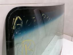 BENTLEY BENTLEY ARNAGE T FRONT WINDSCREEN Shaded PV111830PB WINDSHIELD — thumbnail 5