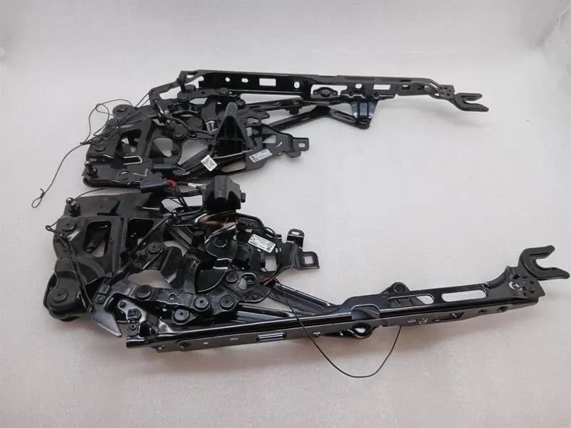 BMW BMW 4 G83 M4 ROOF SOFT TOP HINGE 54345A05E28 SOFT TOP HINGE