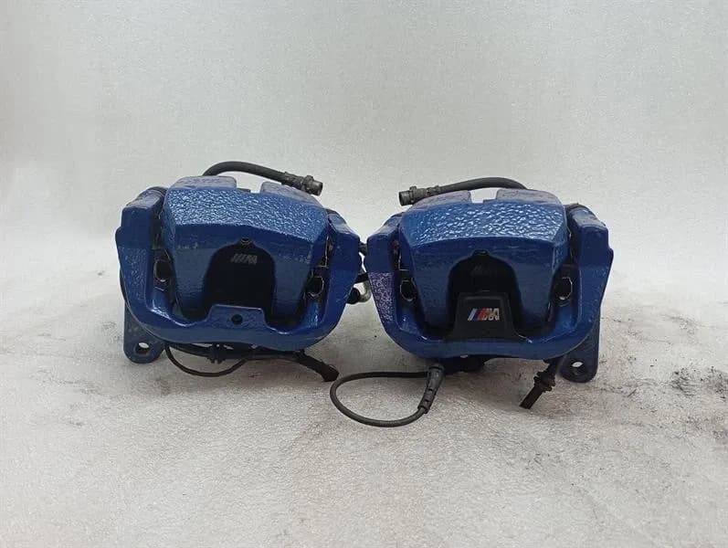 BMW BMW F90 G30 M5 brake caliper rear set 34 20 6882997 brake caliper rear