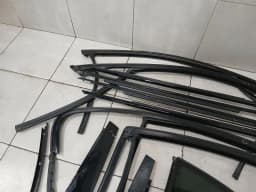 BMW BMW 5 Series F90 G30 M5 Body Molding 51 33 7390121 Gloss Black SET Strip - — thumbnail 4