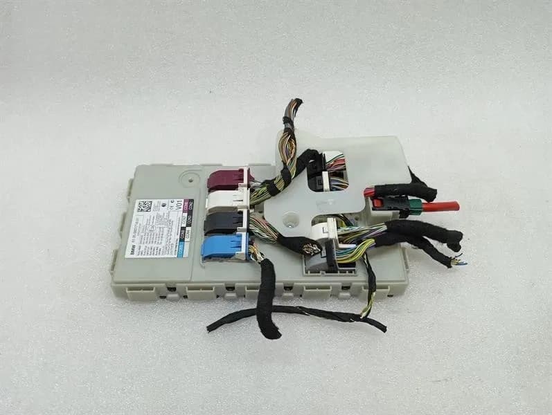 BMW BMW 5 Series F90 G30 M5 Electronic Module 8801716 ECU BCM