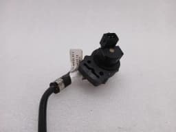 MERCEDES-BENZ Mercedes C Class W204 Valve A2044700193 Purge Valve AMG M156- — thumbnail 4
