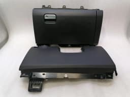 PORSCHE Porsche Cayenne 958 92A Glovebox 7P5857095B Glove Box 7P5858903B Faulty- — thumbnail 4
