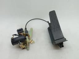PORSCHE Porsche 911 996 accelerator pedal (electrical) 99642339400 accelerator pedal- — thumbnail 3