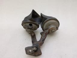 PORSCHE Porsche 911 996 Horn 99663520607 Horn Fanfare- — thumbnail 4