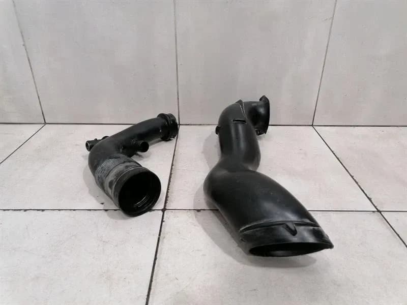 PORSCHE Porsche Cayenne 958 92A left intake pipe 7P5128627A intake hose charge air -