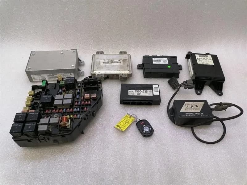 CADILLAC Cadillac STS-V STS LC3 Engine ECU 12607782 Engine Control Unit 15884958-