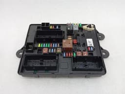 CHEVROLET Chevrolet Corvette C7 Fuse Box 23263496 Fuse Box JUNCTION- — thumbnail 1