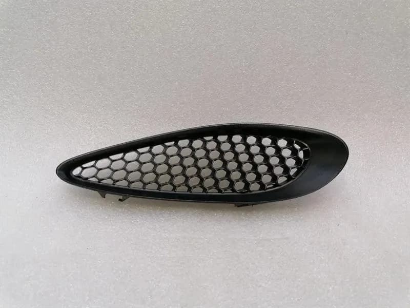 JEEP Jeep Grand Cherokee WW2 MK4 Hood Grille RH 68090698AB Hood Grille Defect-