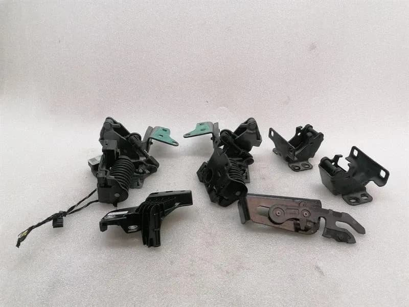 MERCEDES-BENZ Mercedes C Class W205 Boat Hinge Set A2057581100 Tailgate Hinge Set-