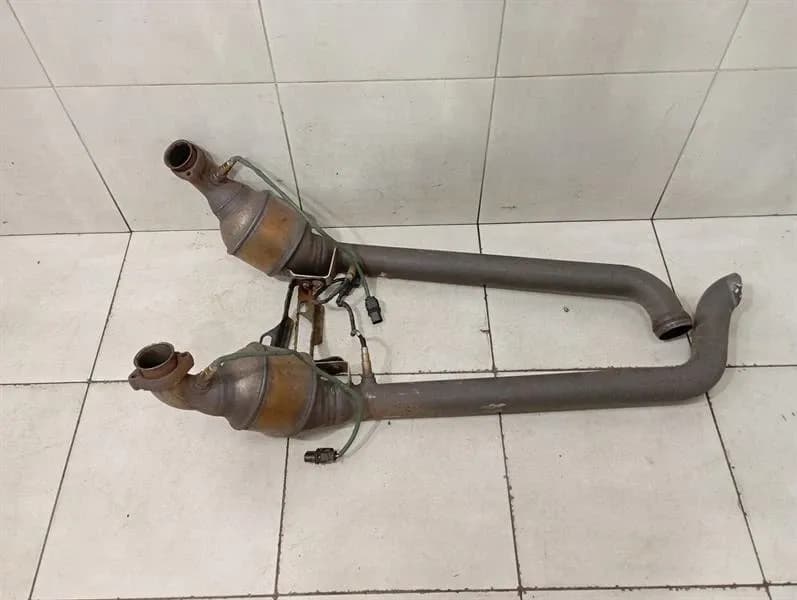 MERCEDES-BENZ MERCEDES C63 AMG W204 Catalytic Converter Set A2044901047 Catalytic Converter Set M156-