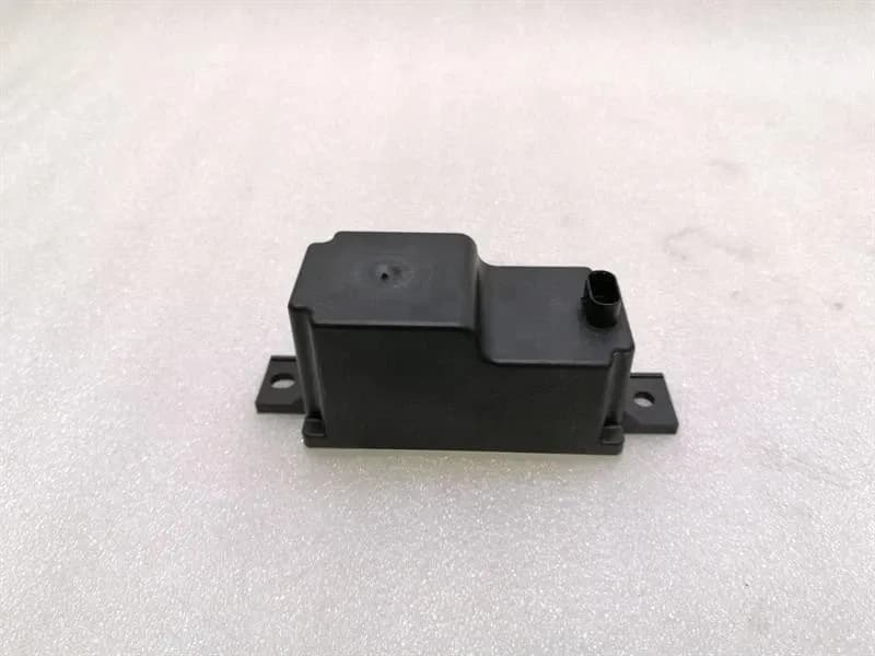 Mercedes CLS W218 Voltage Converter A2059053414 Voltage Converter-