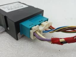 MERCEDES-BENZ Mercedes C63 AMG W204 Fuel Pump Module A0009003500 Fuel Pump Control Unit- — thumbnail 6