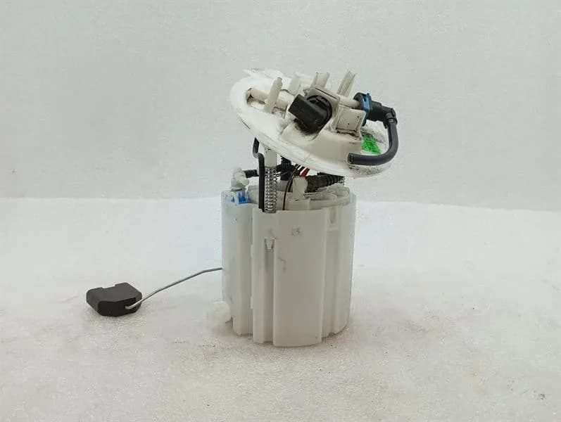 Mercedes C63 AMG W205 Fuel Pump Electric A2054708501 Fuel Pump M177-