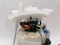 MERCEDES-BENZ Mercedes C63 AMG W205 Fuel Pump Electric A2054708501 Fuel Pump M177 V8- — thumbnail 3
