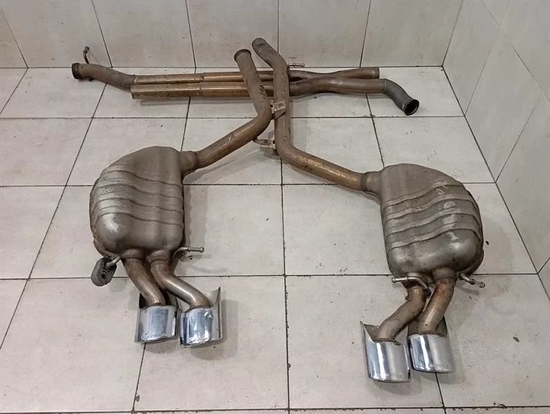 Mercedes C63 AMG W204 Exhaust Silencer A2044903621 Exhaust Kit M156 V8-