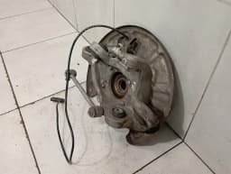 MERCEDES-BENZ Mercedes C63 AMG W205 Left Rear Hub A2053501514 Wheel Bearing Housing Rear Left - — thumbnail 5